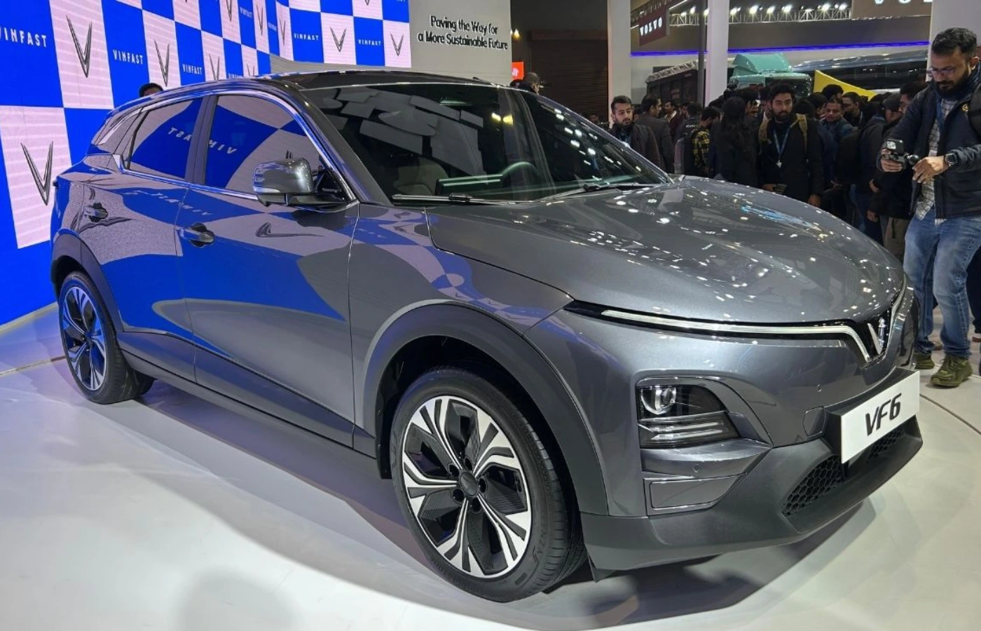 The Vinfast VF6 has been spotted uncovered. Have a look!